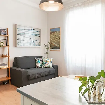 Sleek 2 Bed Flat 2 Tube Stops From The Colosseum * Rzym