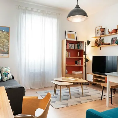 Sleek 2 Bed Flat 2 Tube Stops From The Colosseum Apartament Rzym